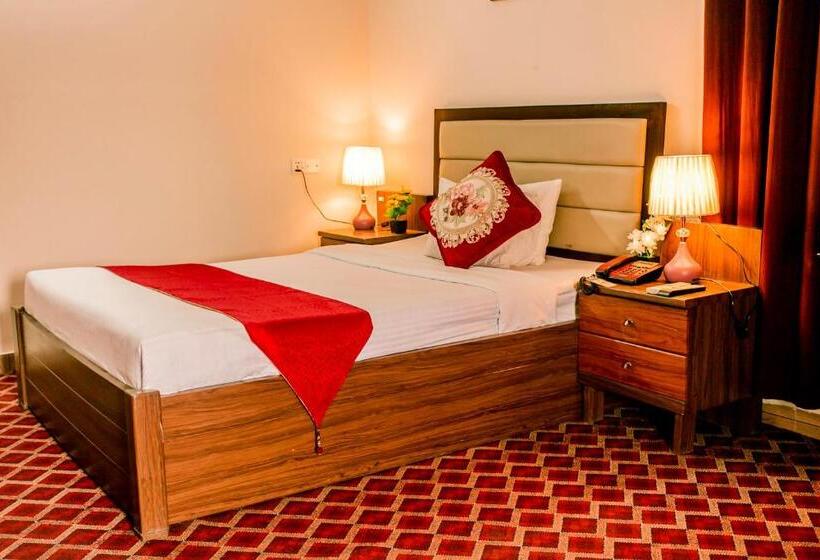 اتاق استاندارد با تخت بزرگ, Garden Residents Uttara Lake View