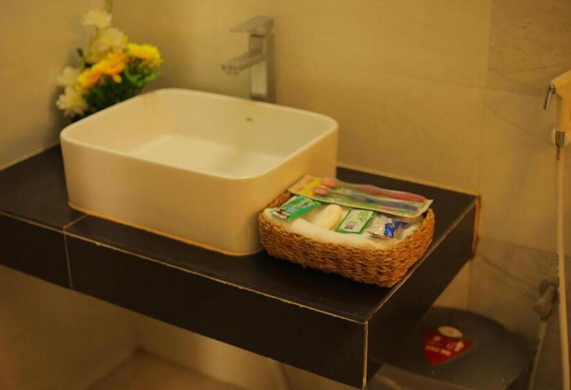 اتاق خانوادگی, Garden Residents Uttara Lake View