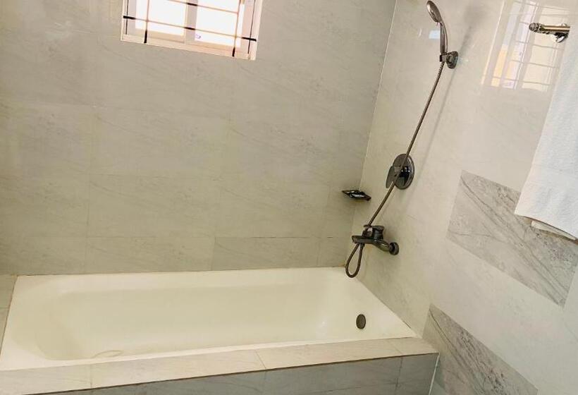 اتاق سوپریور, Garden Residents Uttara Lake View