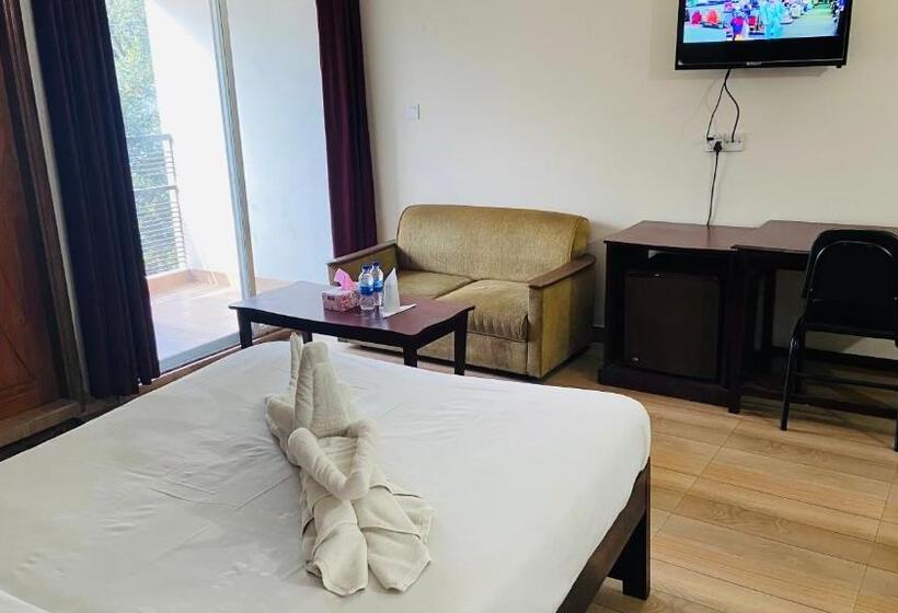 اتاق خانوادگی, Garden Residents Uttara Lake View