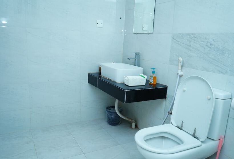 اتاق لوکس, Garden Residents Uttara Lake View