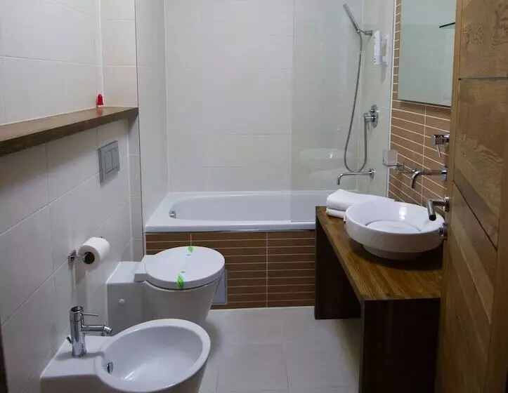اتاق راحتی سه تخته, Grande Casa