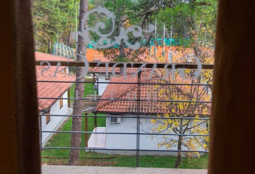 اتاق راحتی سه تخته, Grande Casa