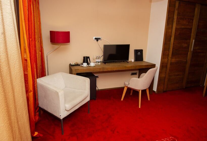 اتاق راحتی سه تخته, Grande Casa