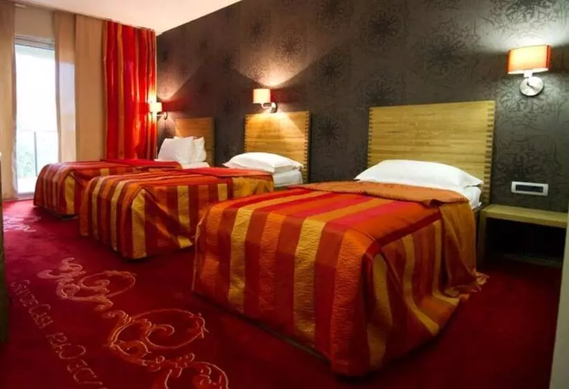 اتاق راحتی سه تخته, Grande Casa