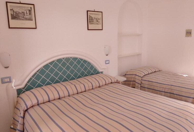 스탠다드 트리플 룸, La Giara