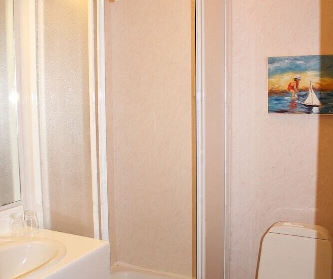 חדר אקונומי, North Star Staðarflöt