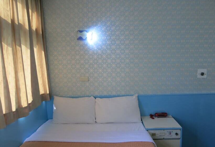 اتاق استاندارد, Reui Chung