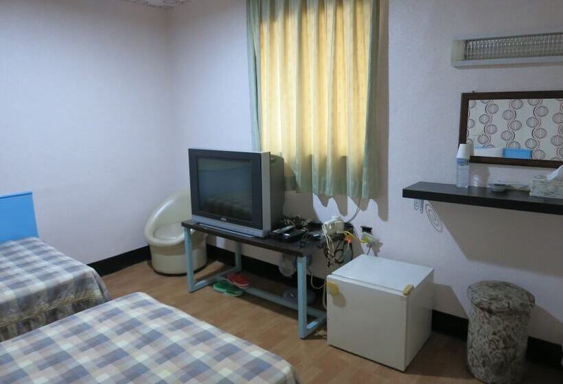 اتاق استاندارد, Reui Chung