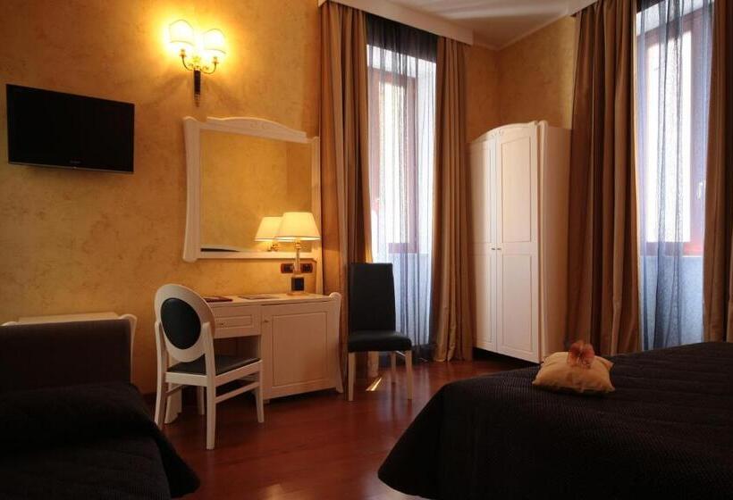 اتاق استاندارد سه نفره, Rojan