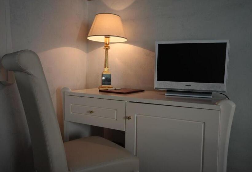 اتاق استاندارد, Rojan