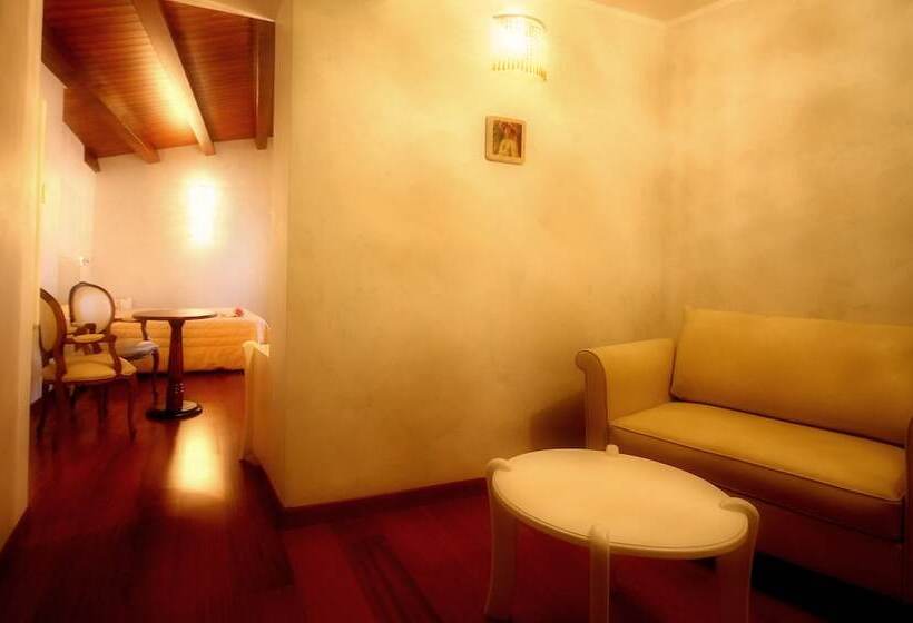 سوییت جونیور, Rojan