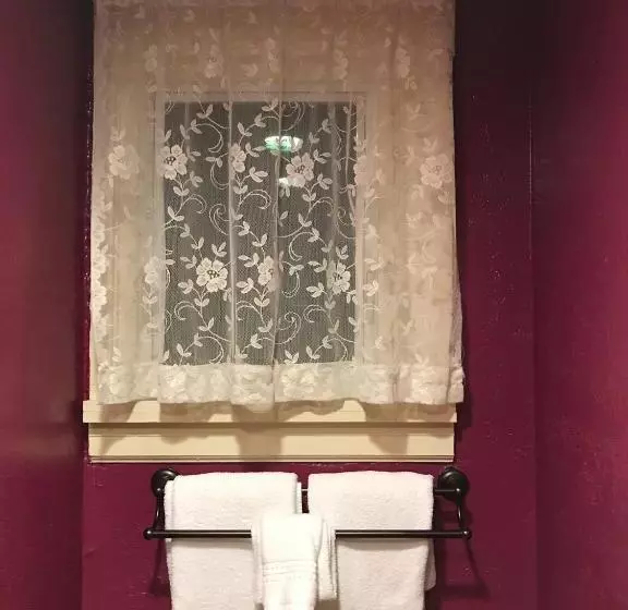 デラックスルーム, Sutter