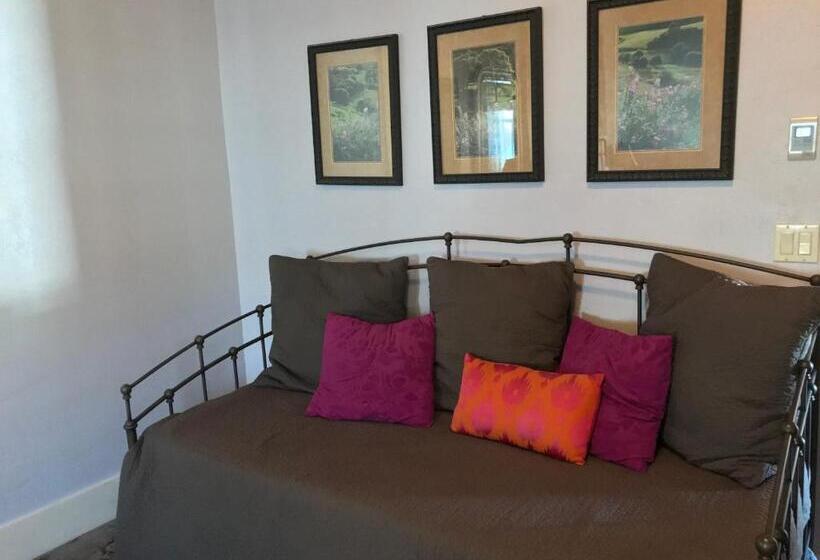 高级套房, Sutter