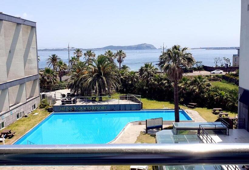 デラックスルーム, The Four Grace Resort