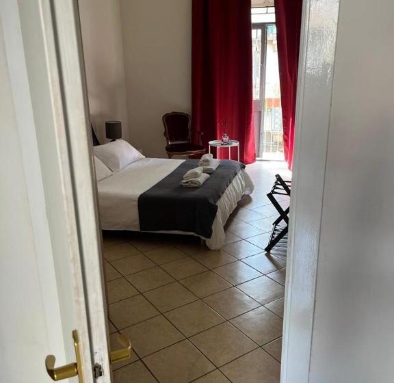 اتاق استاندارد با بالکن, Trieste