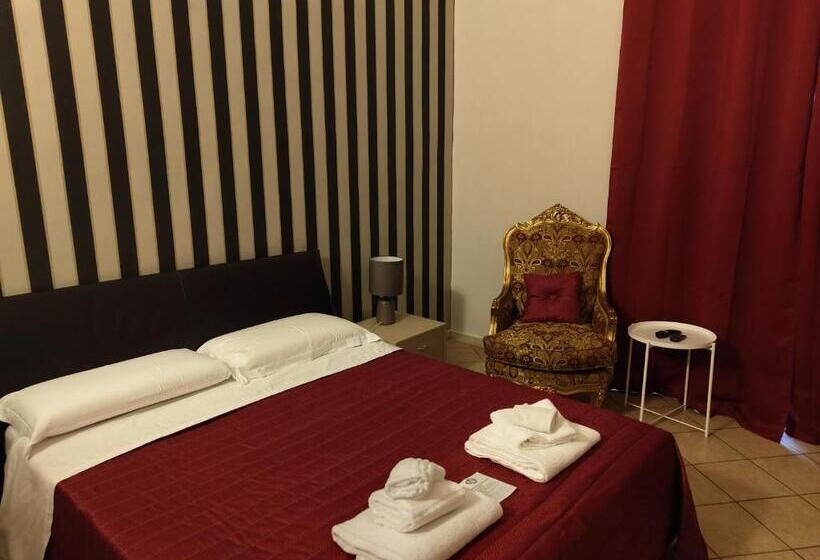 غرفة قياسية ثلاثية مزودة بشرفة, Trieste