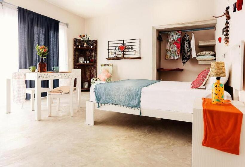 استودیو استاندارد با چشمانداز استخر, Xscapetulum