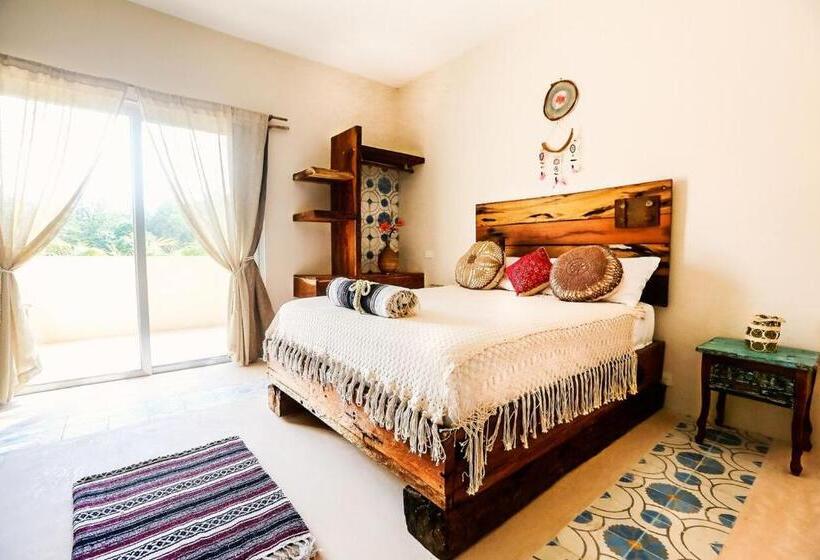 اتاق پریمیوم با بالکن, Xscapetulum