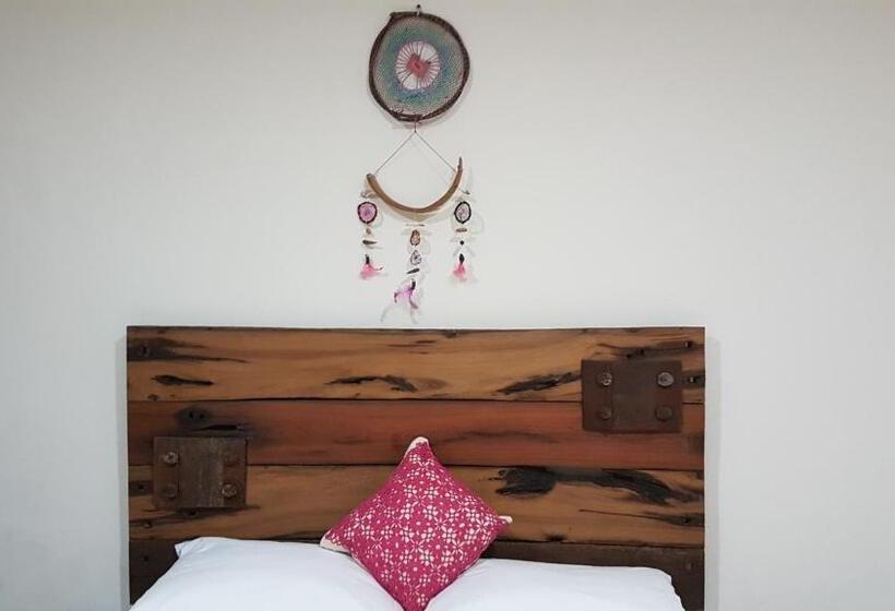 اتاق پریمیوم با بالکن, Xscapetulum