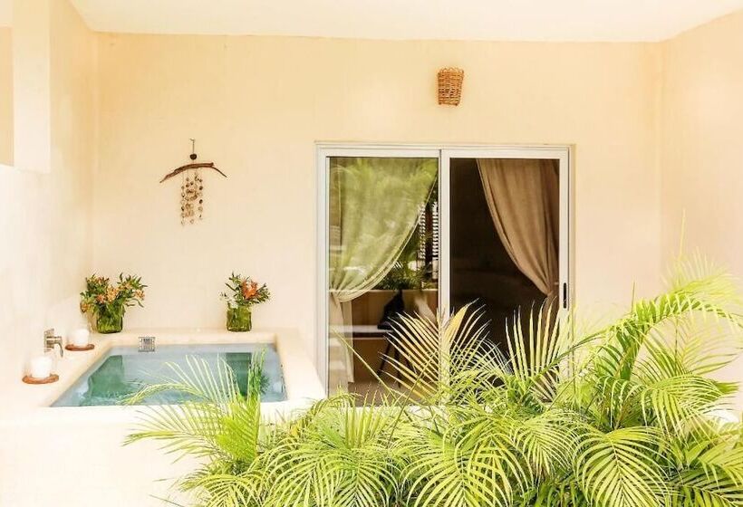 Premium Room Pool View, Xscapetulum