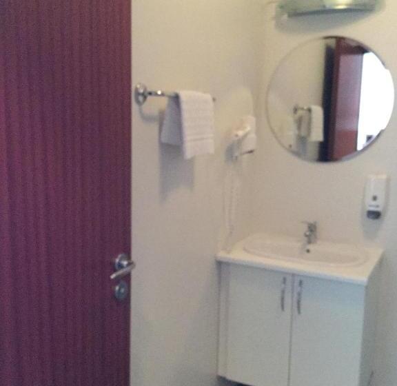 חדר קומפורט לשלושה, North Star Staðarflöt