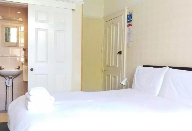 اتاق استاندارد, The George Guest House