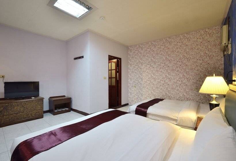 اتاق استاندارد چهار تخته, Jiuning Business