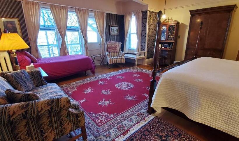 غرفة قياسية ثلاثية, Saravilla Bed & Breakfast