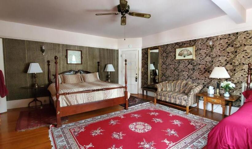 غرفة قياسية ثلاثية, Saravilla Bed & Breakfast