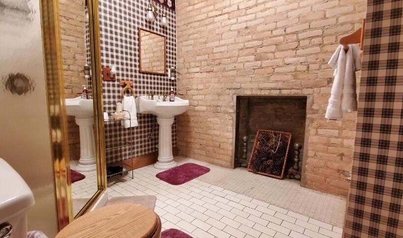 غرفة قياسية ثلاثية, Saravilla Bed & Breakfast