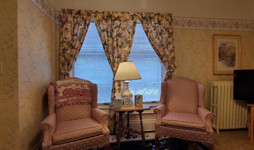 غرفة قياسية ثلاثية, Saravilla Bed & Breakfast