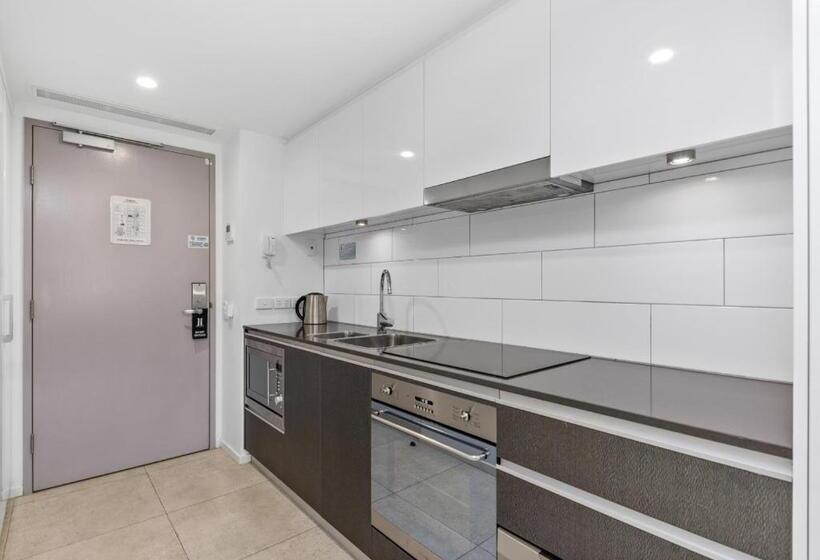 Апартаменты 1 Спальня, H On Mitchell Apartment