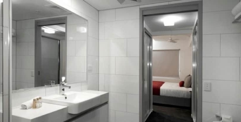 شقة غرفة واحدة, H On Mitchell Apartment