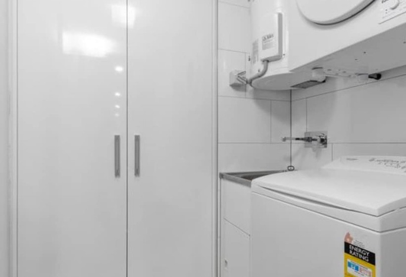 2ベッドルームアパートメント, H On Mitchell Apartment