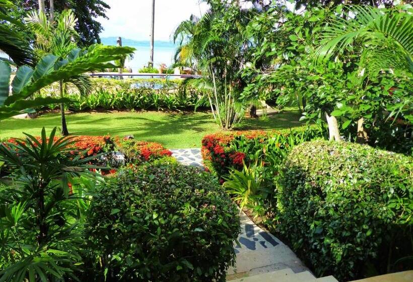 Бунгало Superior, Amber Sands Beach Resort