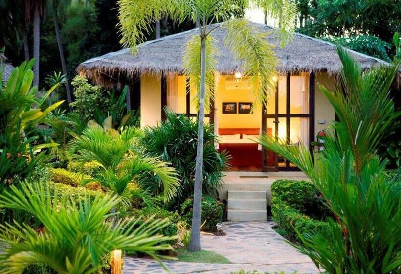 Superior-bungalow, Amber Sands Beach Resort