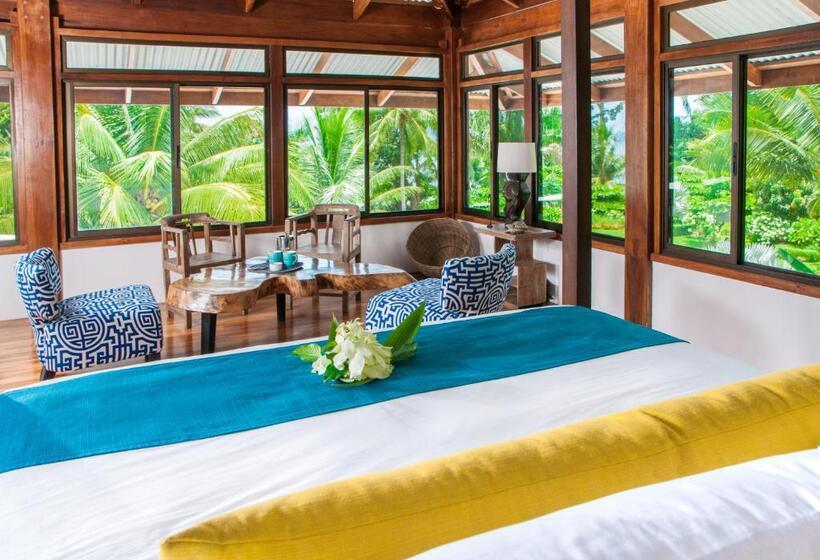 سوئیت با تخت بزرگ, Blue Osa Beach Resort & Spa