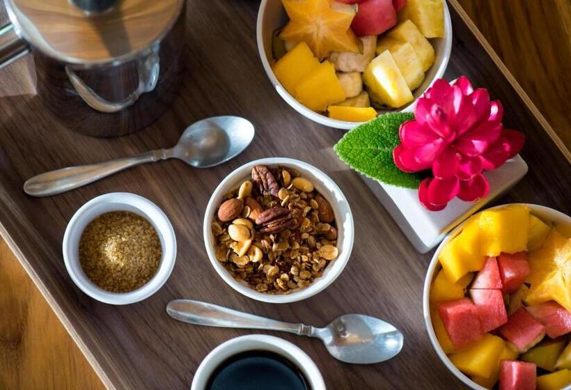 سوئیت با تخت بزرگ, Blue Osa Beach Resort & Spa