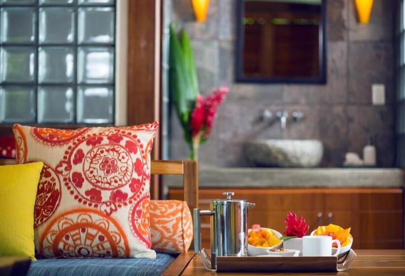 بانگلوی لوکس, Blue Osa Beach Resort & Spa