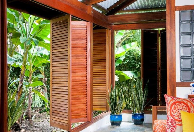 بانگلوی لوکس, Blue Osa Beach Resort & Spa