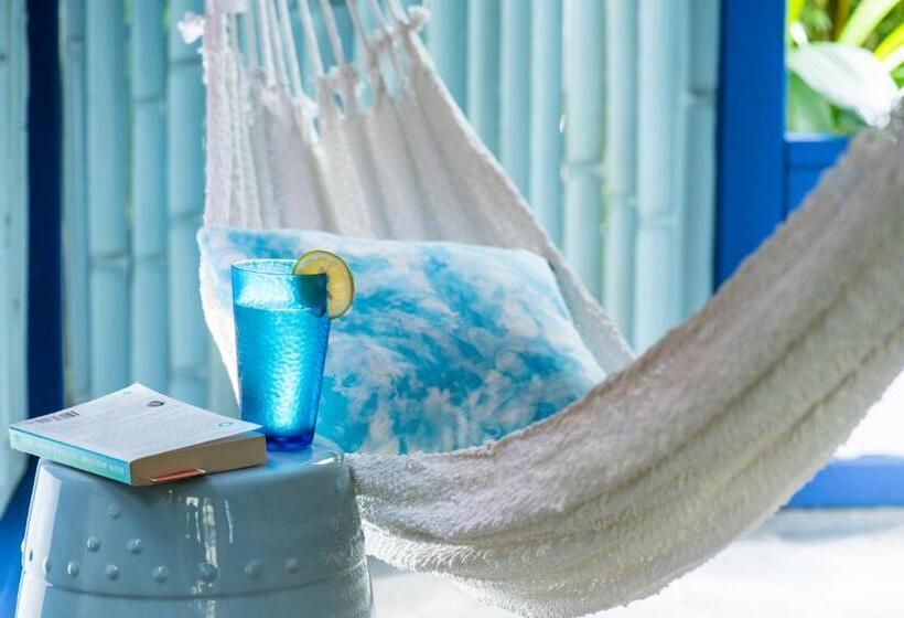 بانگلوی استاندارد, Blue Osa Beach Resort & Spa