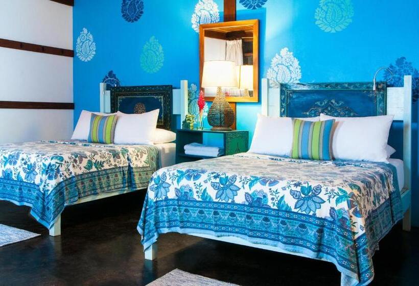 اتاق لوکس, Blue Osa Beach Resort & Spa