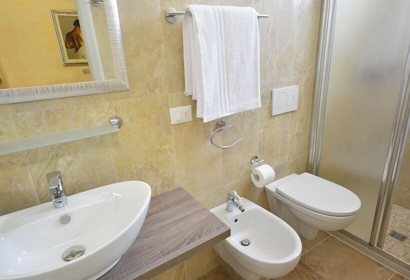 Chambre Triple Standard avec Balcon, Fernanda