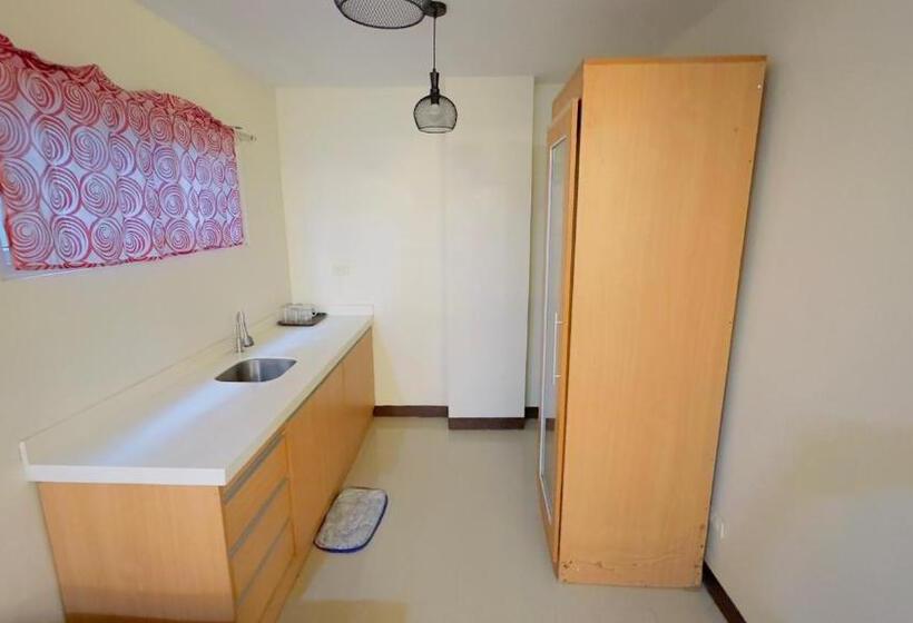 חדר סופריור לארבעה, La Anclar