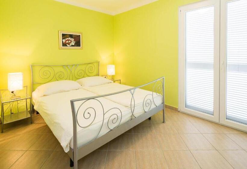 דירה בת חדר שינה 1 עם מרפסת, Pansion Marjan