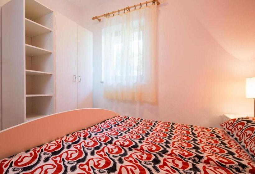 דירת חדר, Pansion Marjan