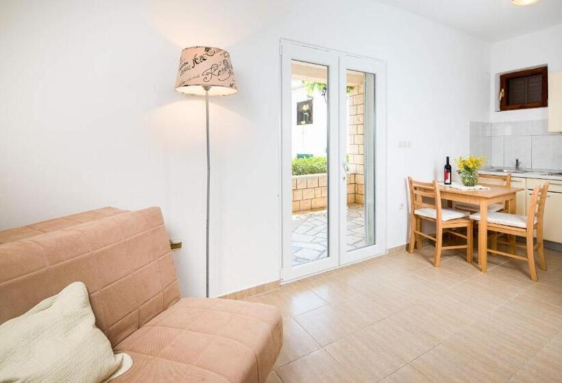 דירת חדר עם טרסה, Pansion Marjan