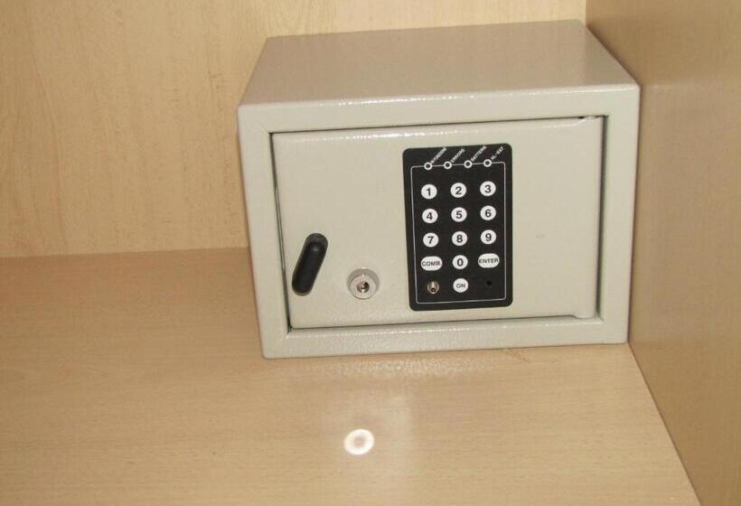 חדר סטנדרט לשלושה עם מרפסת, Scaranò