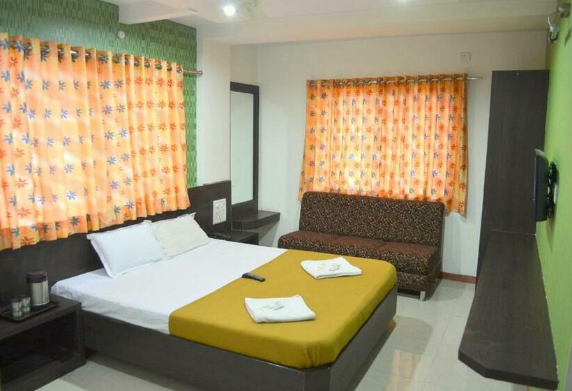 Deluxe Rum, Sai Kamal